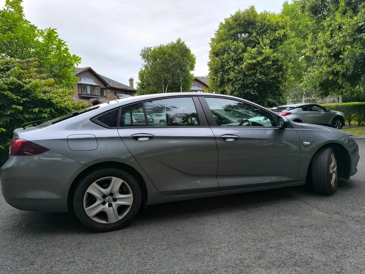Opel Insignia 2018 - Image 1