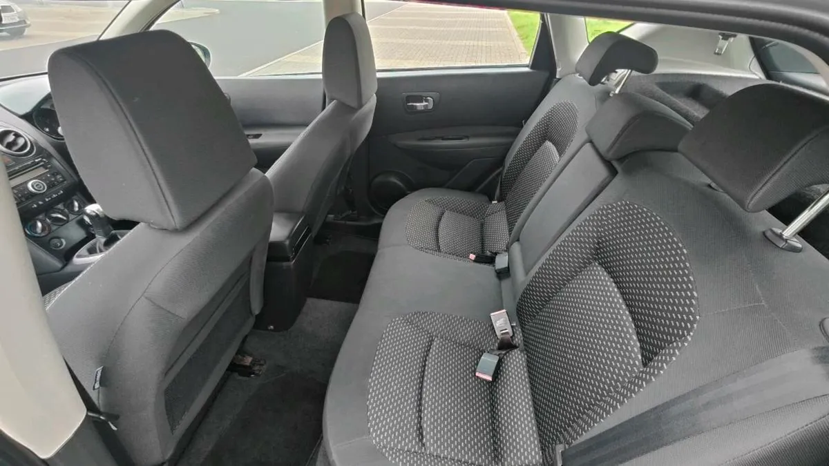 Nissan Qashqai (2007) Excellent condition - Image 4