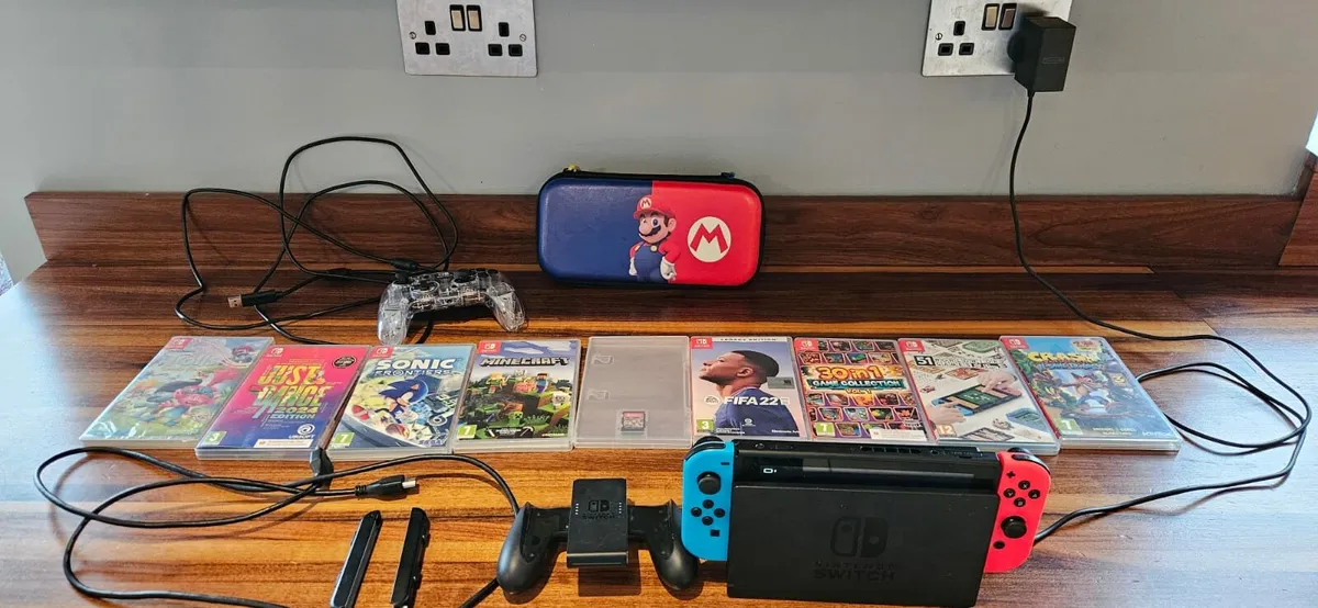 Nintendo Switch - Image 2