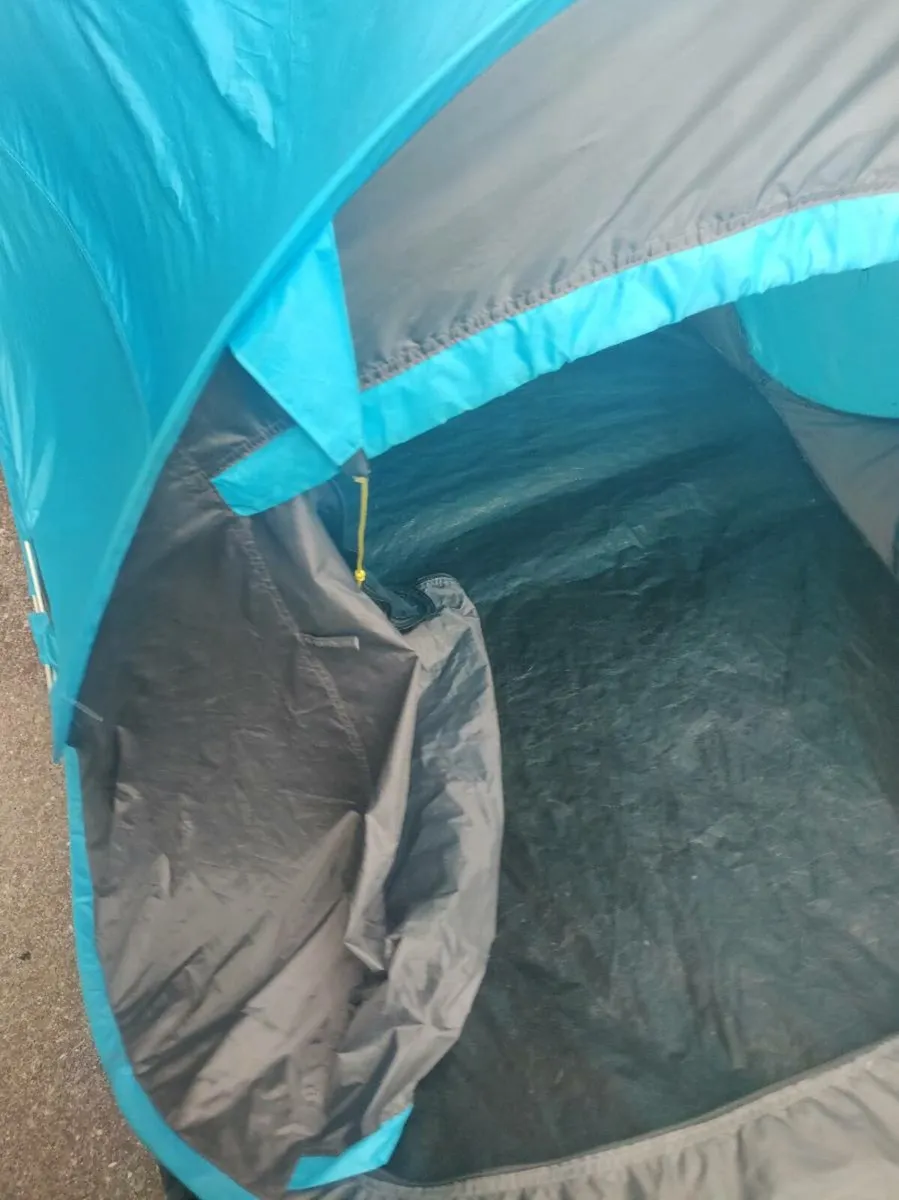 Pop up tent - Image 3