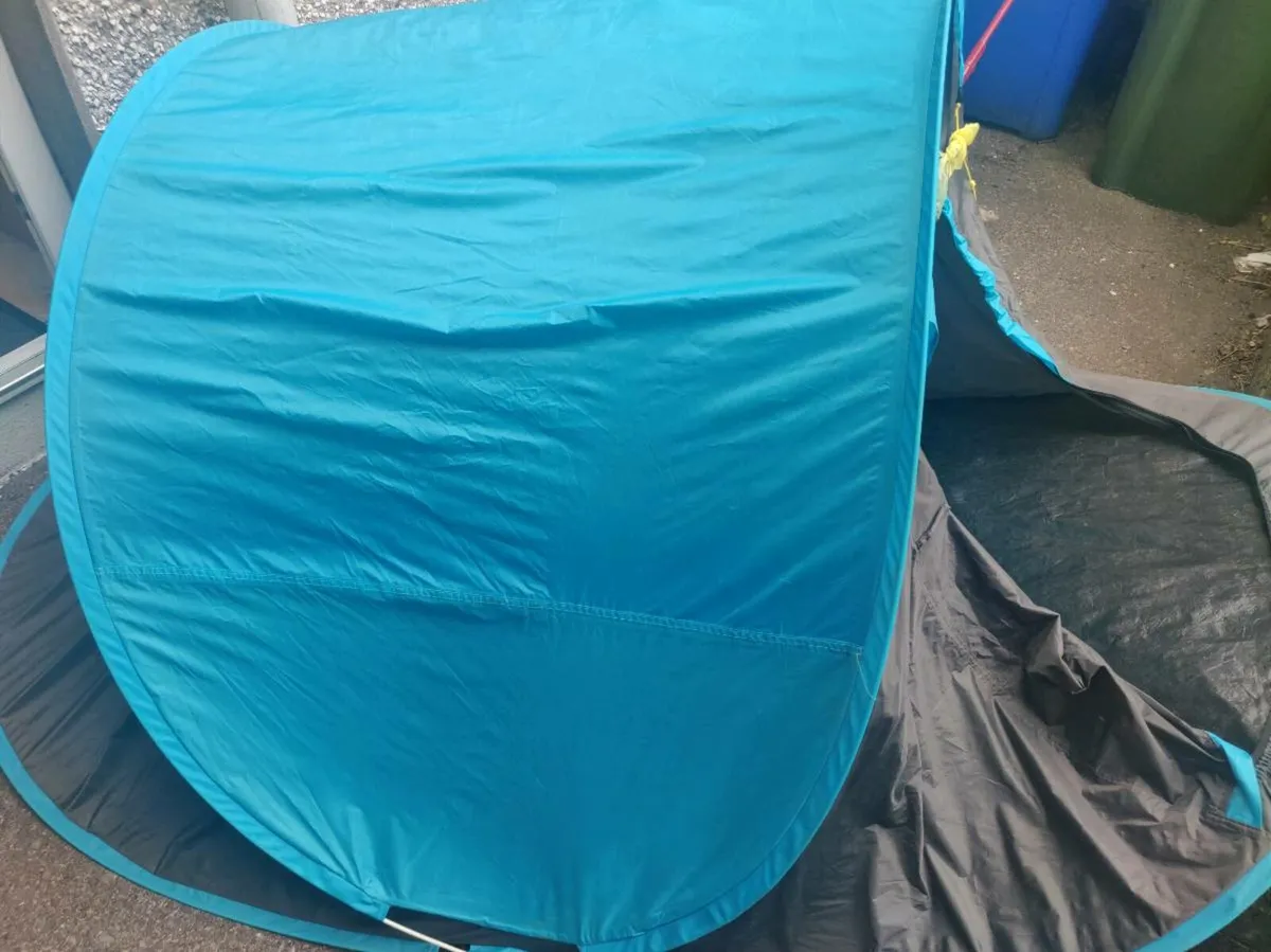Pop up tent - Image 4
