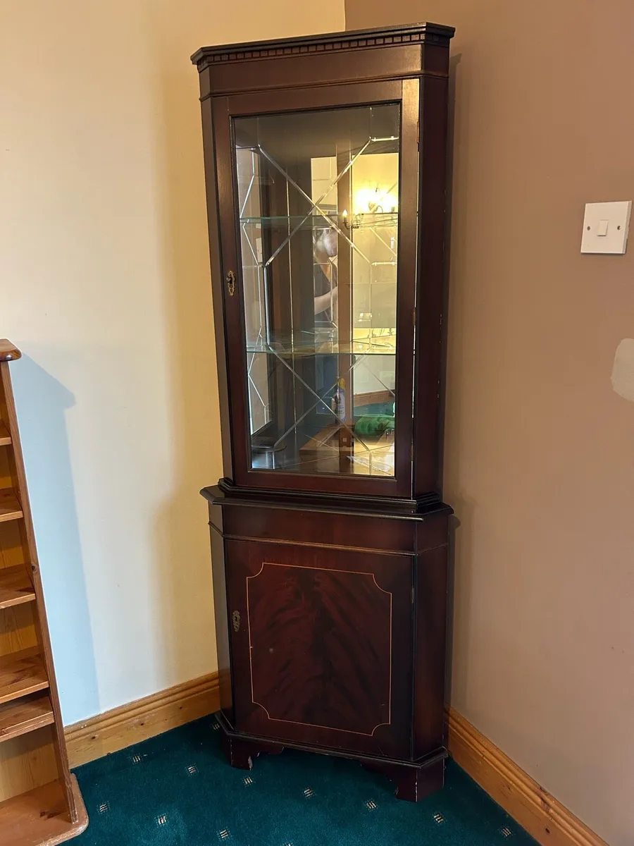 Corner Unit, TV stand, coffee table - Image 1