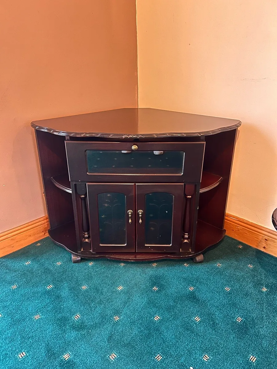 Corner Unit, TV stand, coffee table - Image 4