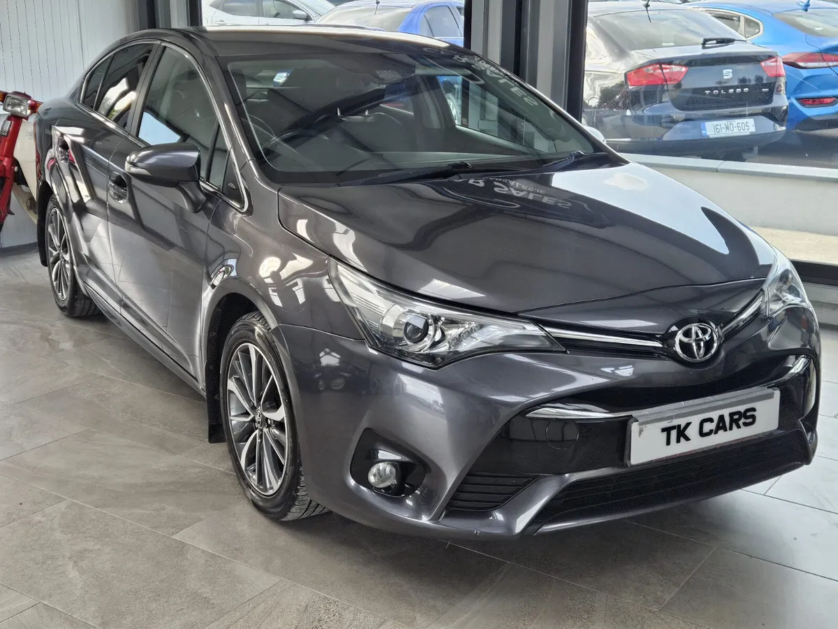 18 TOYOTA AVENSIS SOL -NAV - Image 1