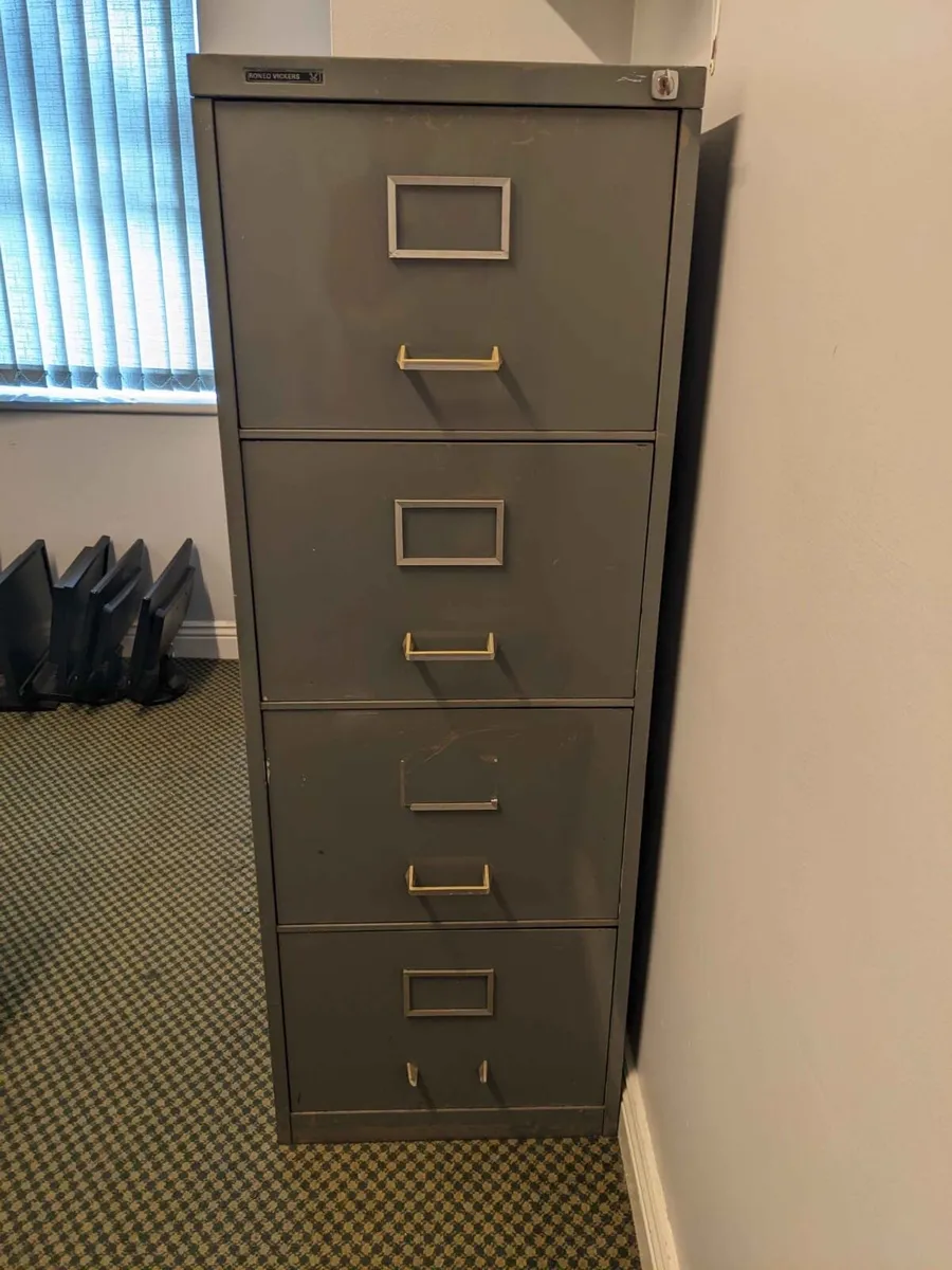 Filing cabinet & 2 office desks - Image 1