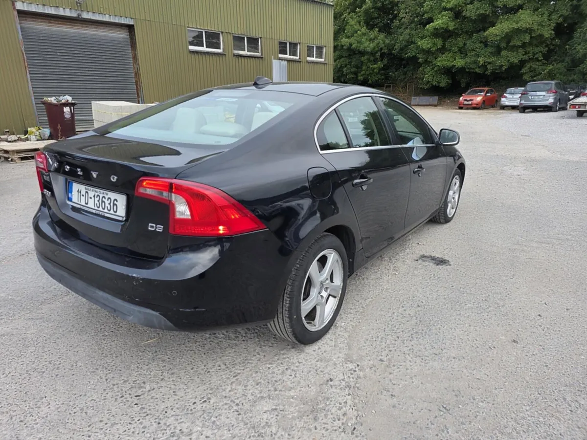 Volvo s60 2l Automatic - Image 4