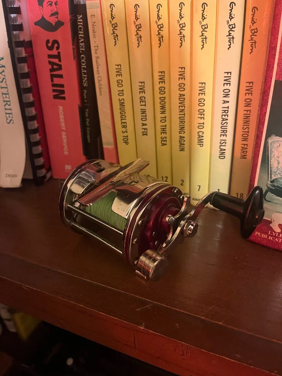 Vintage Baitcaster Fishing Boat Reel - Image 1
