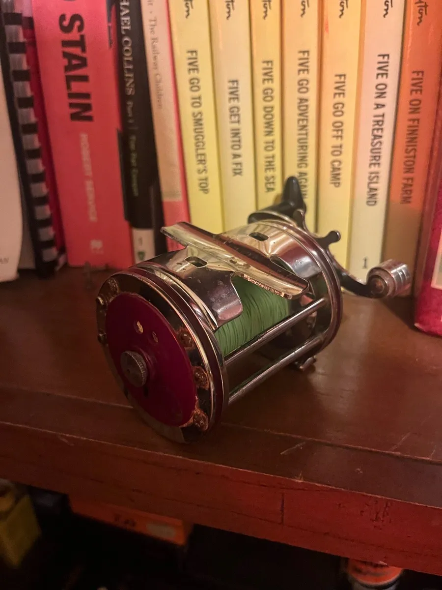 Vintage Baitcaster Fishing Boat Reel - Image 2