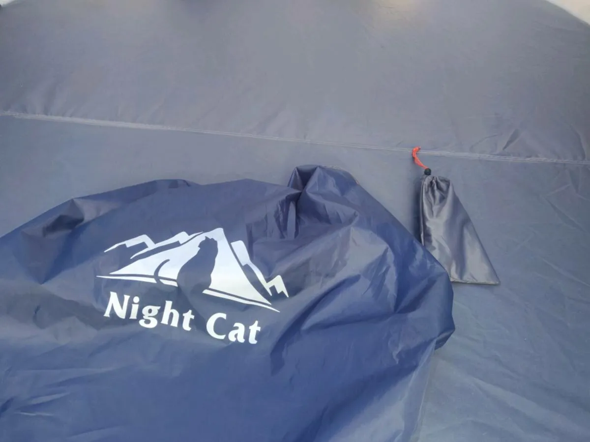 Pop up tent - Image 3