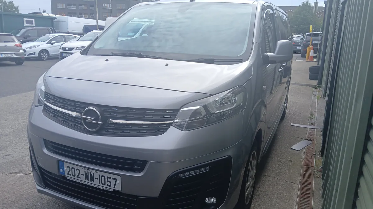 Opel Vivaro  2 litre. Lwb 2020 low mileage - Image 4