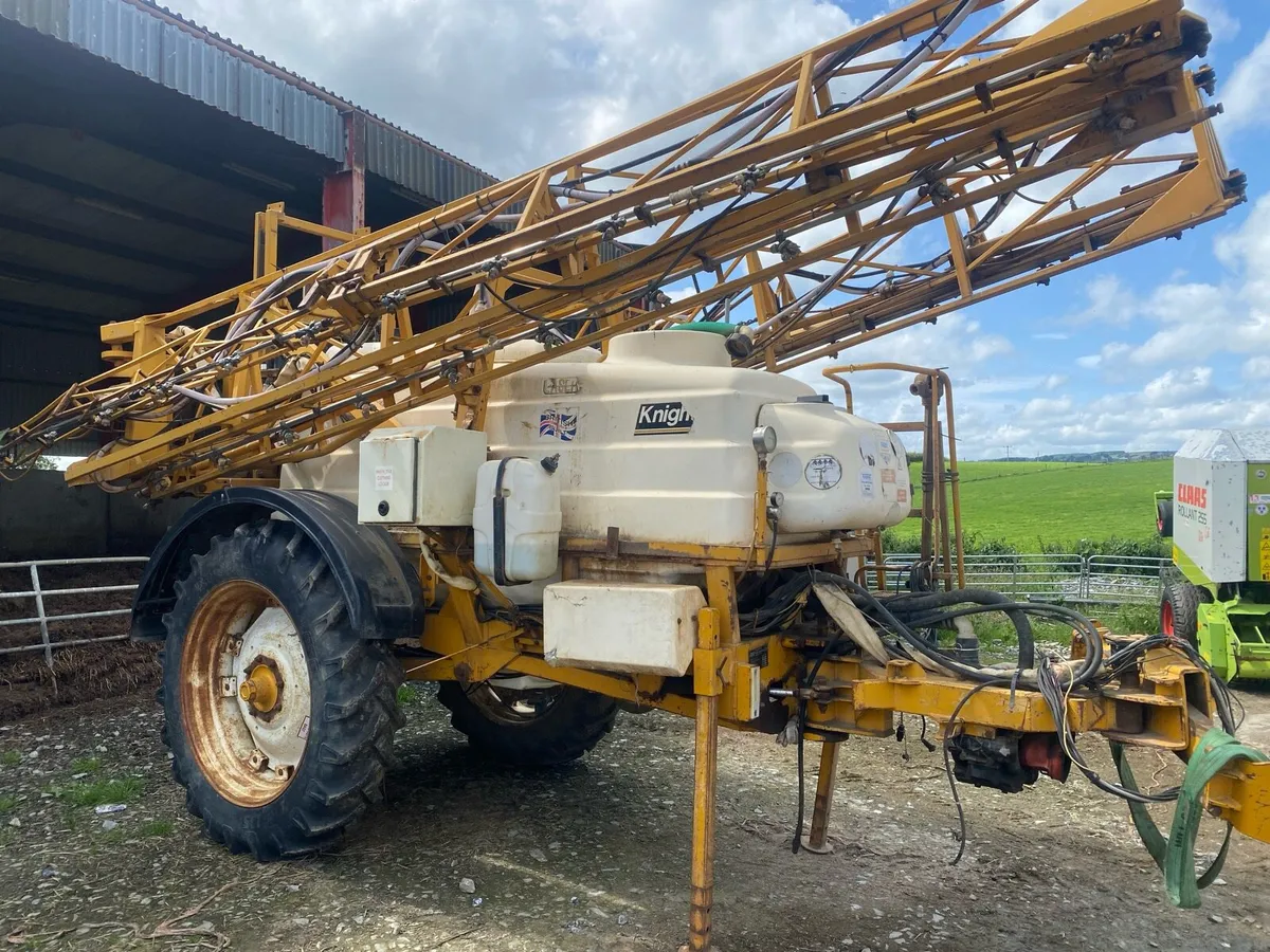 Knights sprayer - Image 1