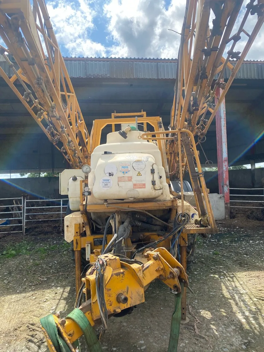 Knights sprayer - Image 3