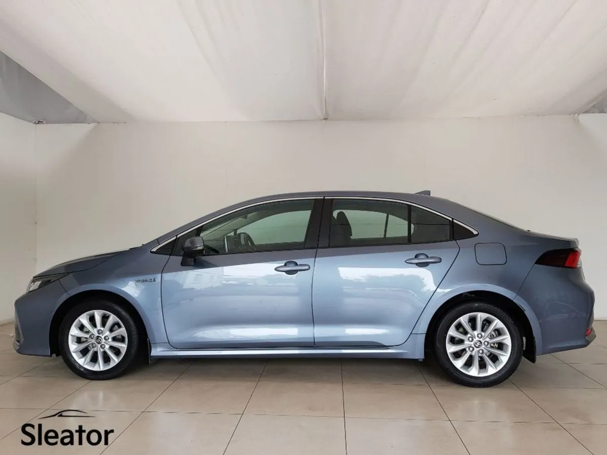 Toyota Corolla Hybrid Luna 4DR Auto 4DR Auto - Image 3