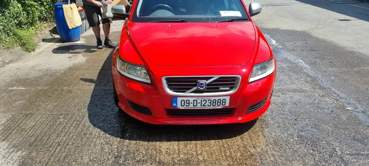 Volvo V50 2009 - Image 2