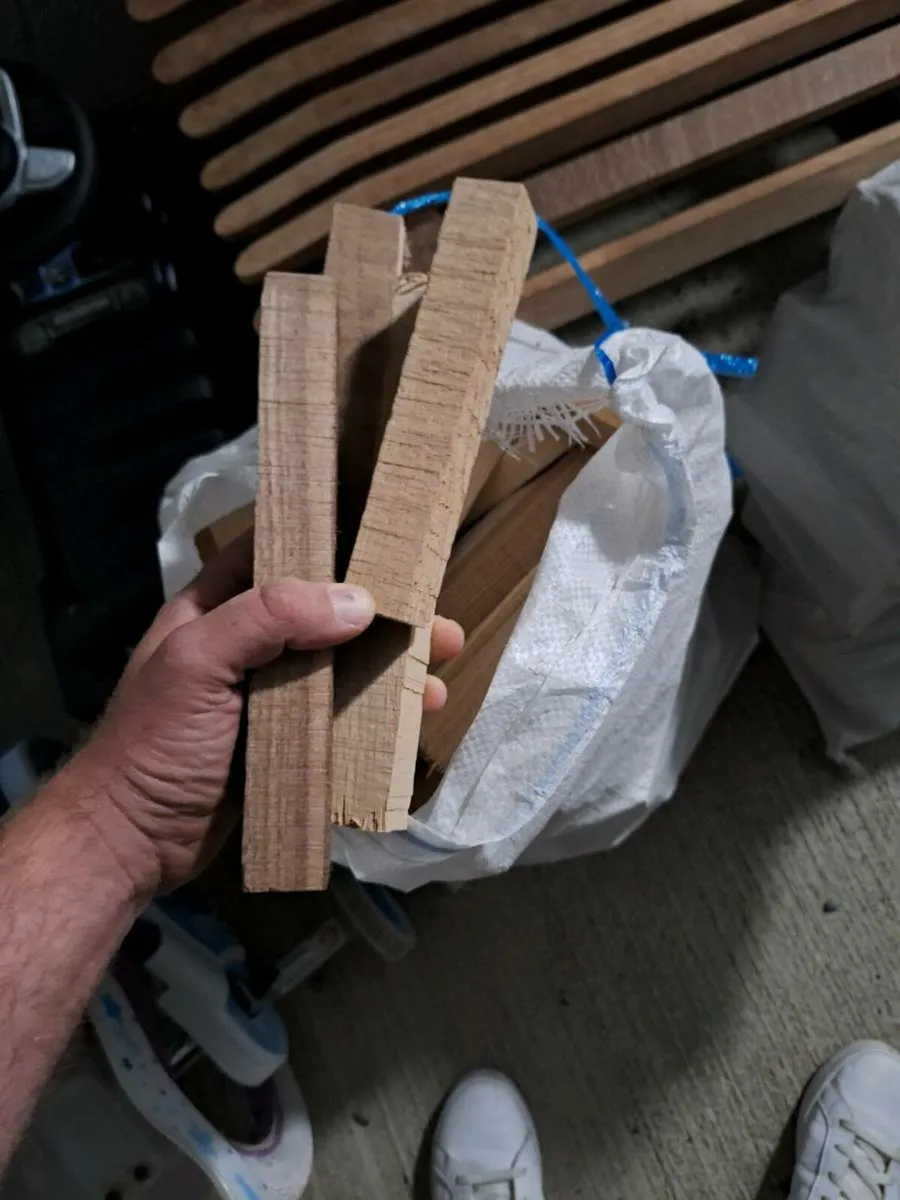 Hardwood kindling, stove blocks and hardwood block - Image 2