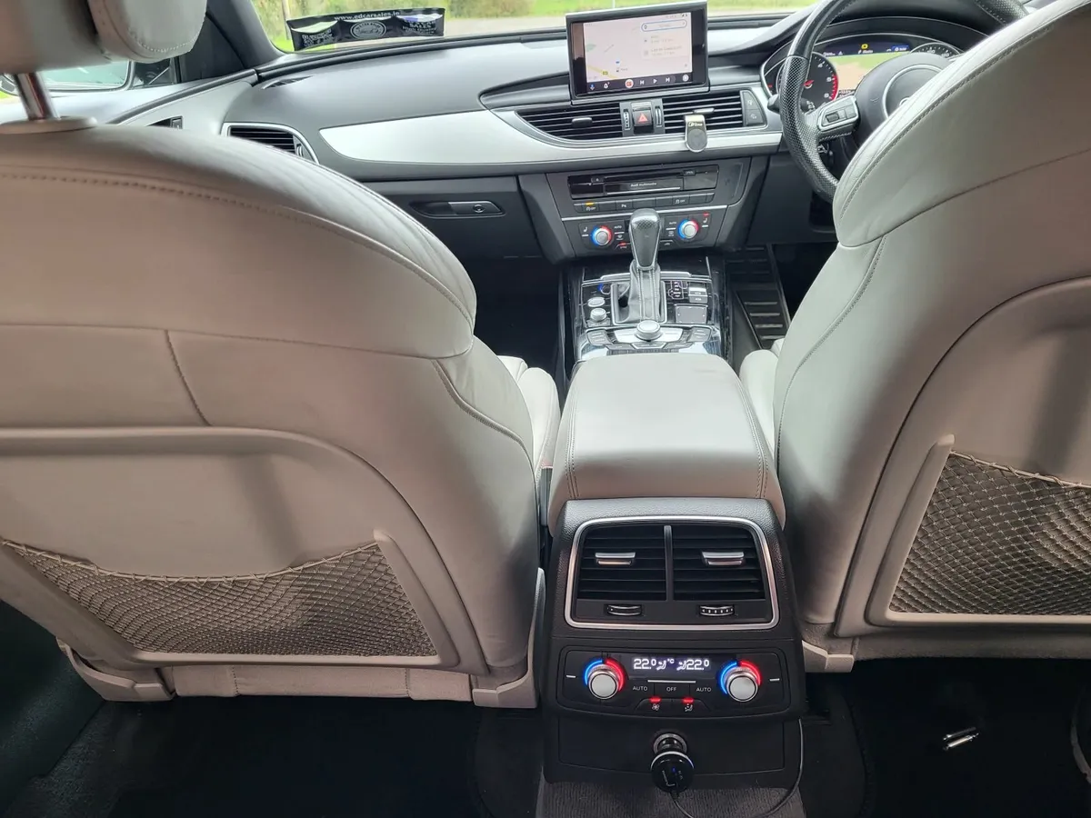 Audi A6 2015 - Image 4