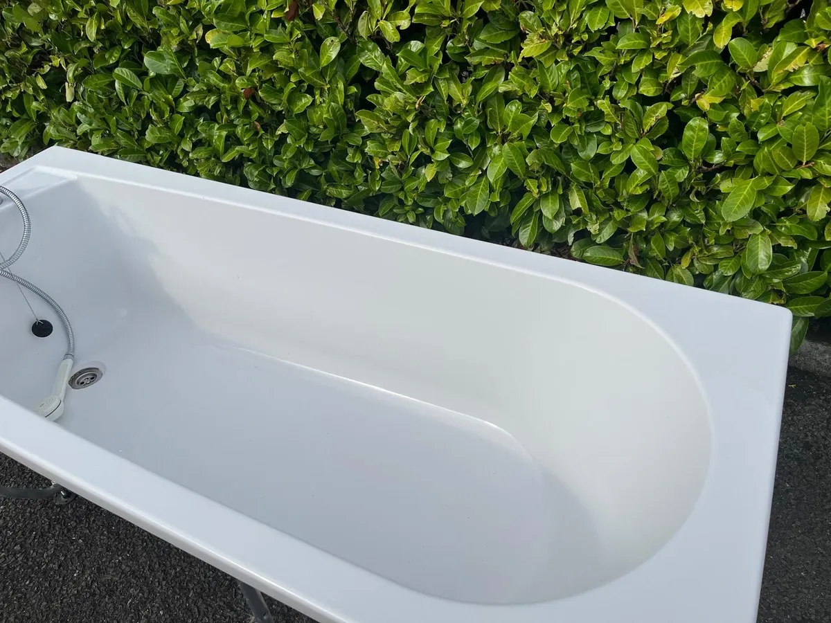 Bath - Image 4