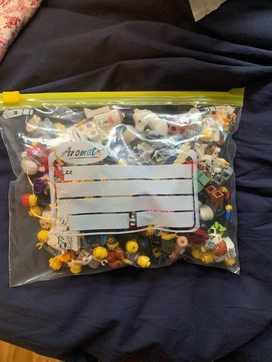 Bag of Lego mini figures and accessories - Image 2