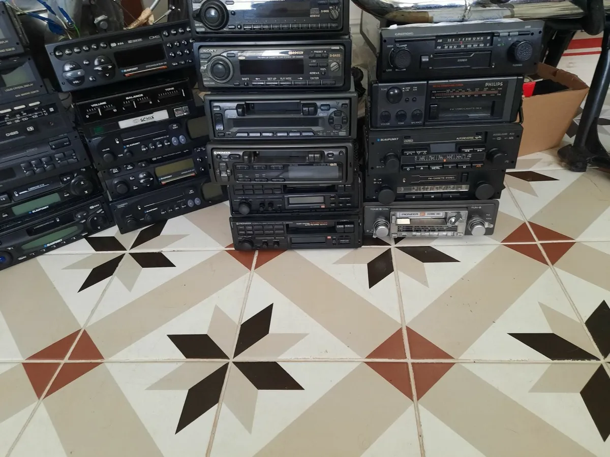 Vintage Pioneer Radios And Loads More ! - Image 4