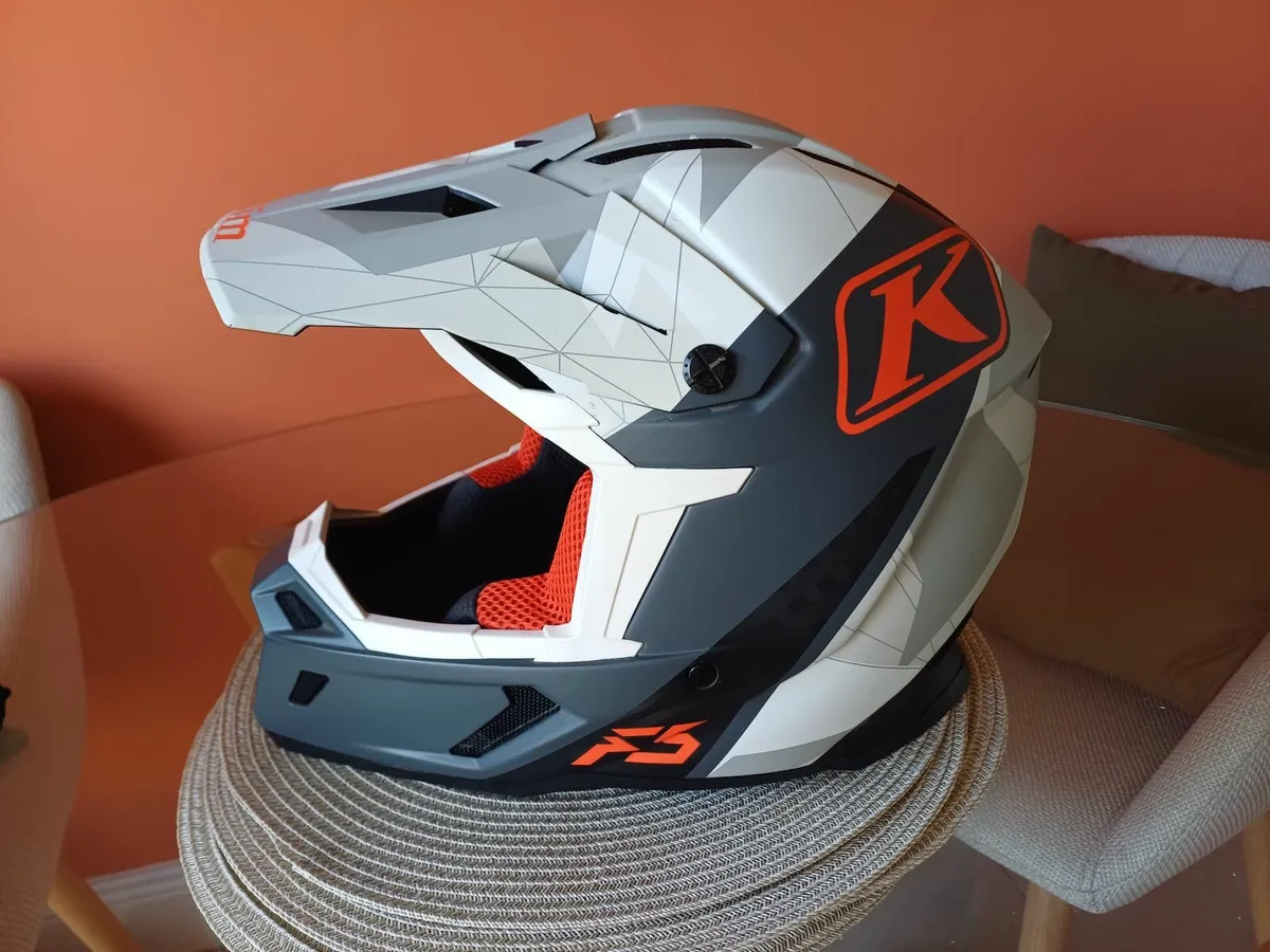Klim  F5 full carbon helmet - Image 2