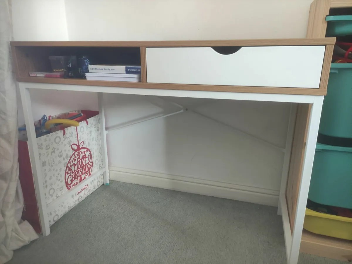 Set for kids room (desk, 2 storage units, chair) - Image 1