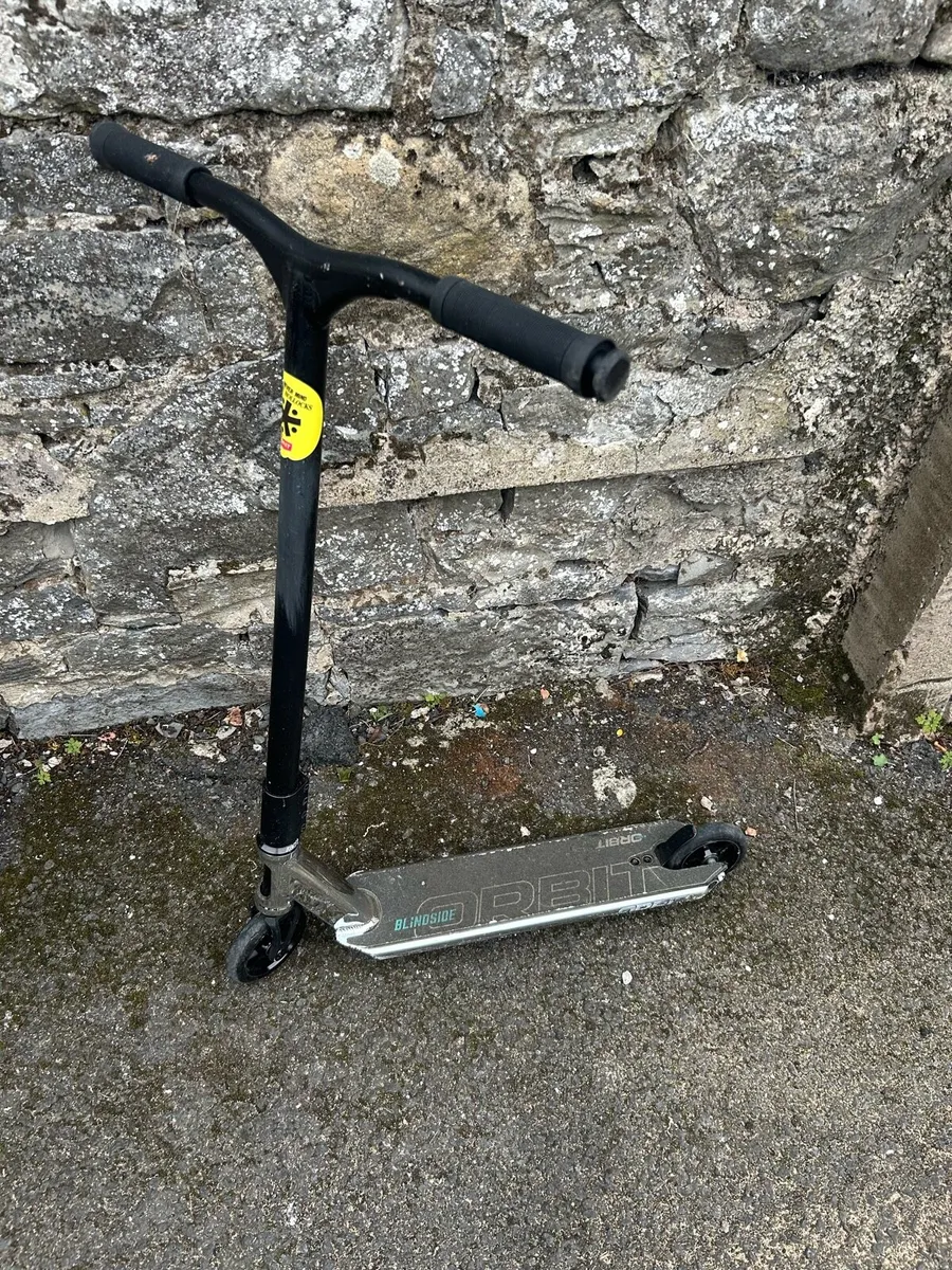 Blindside Orbit Stunt Scooter - Image 1