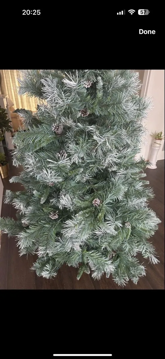 Christmas tree - Image 1
