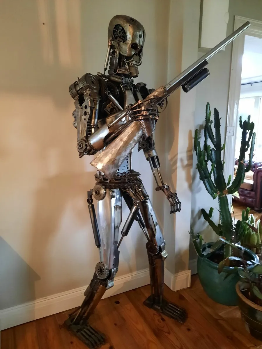 'TERMINATOR'  ART PIECE,  7 FEET TALL. - Image 2