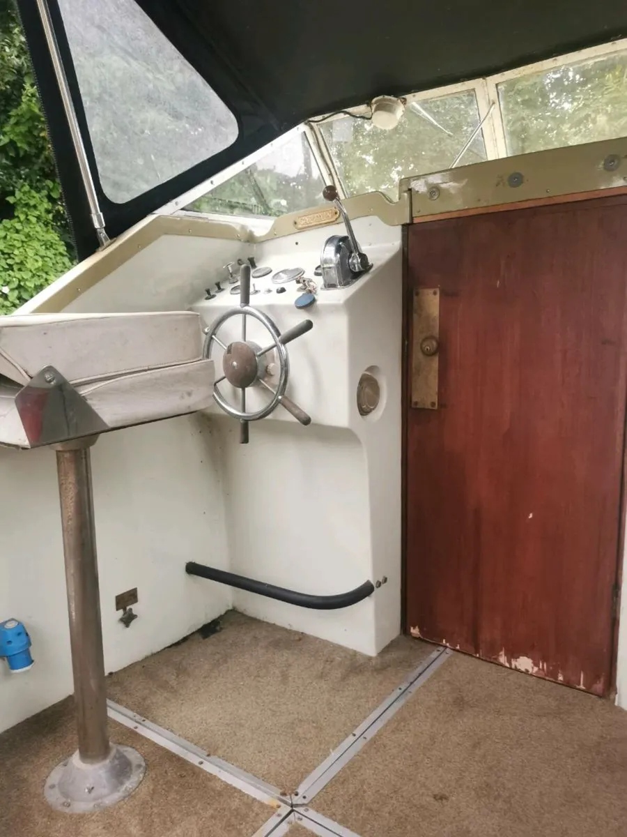 Boat cruiser - Image 4