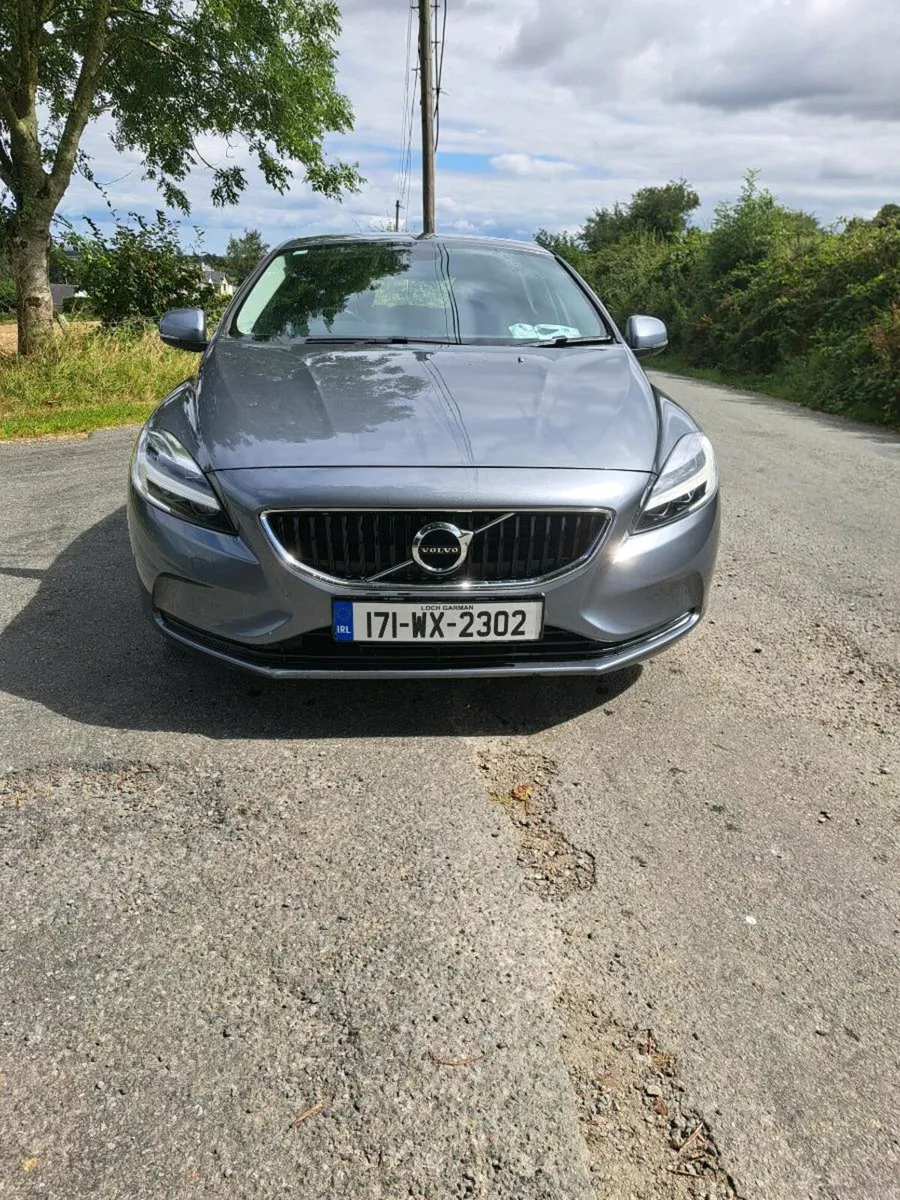 171 Volvo V40 Diesel - Image 4