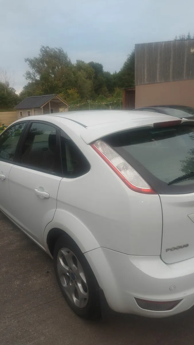 Ford Focus 2011 - Image 1
