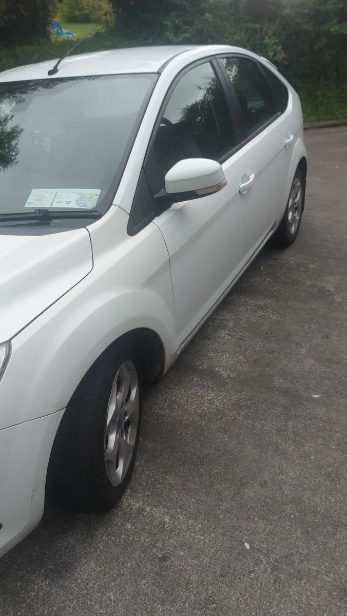 Ford Focus 2011 - Image 2