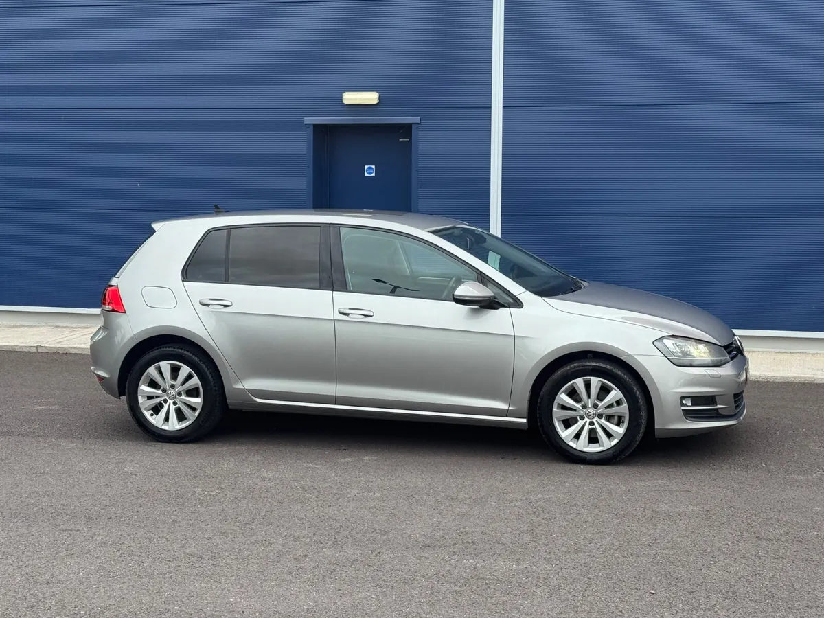 162 VW Golf TSI DSG Automatic High spec - Image 4