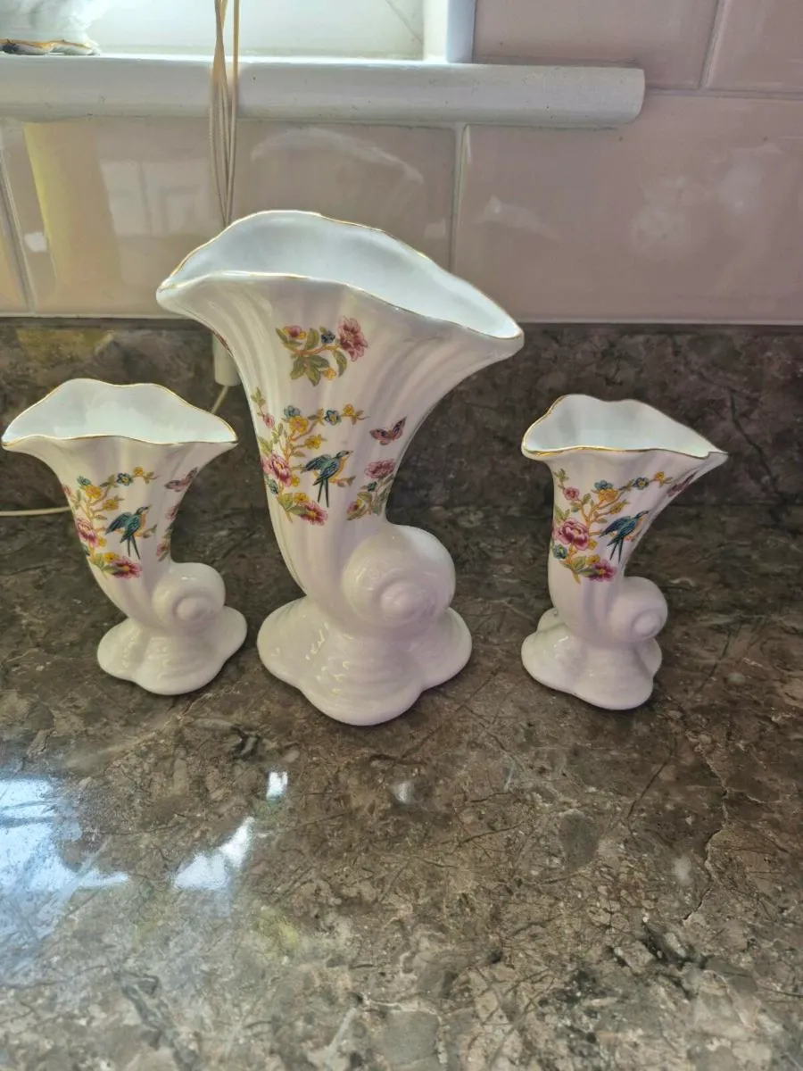 Ballyporeen vases
