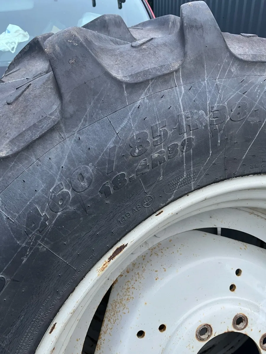 Valtra tyres and rims - Image 3