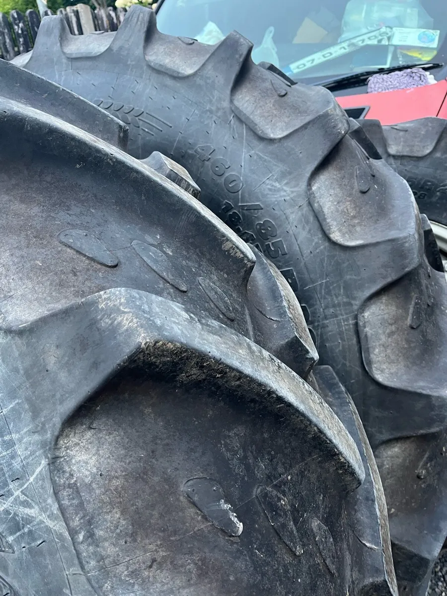 Valtra tyres and rims - Image 4