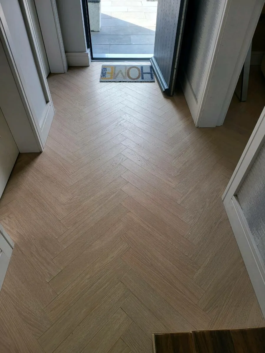 Light Oak Laminate - Image 1