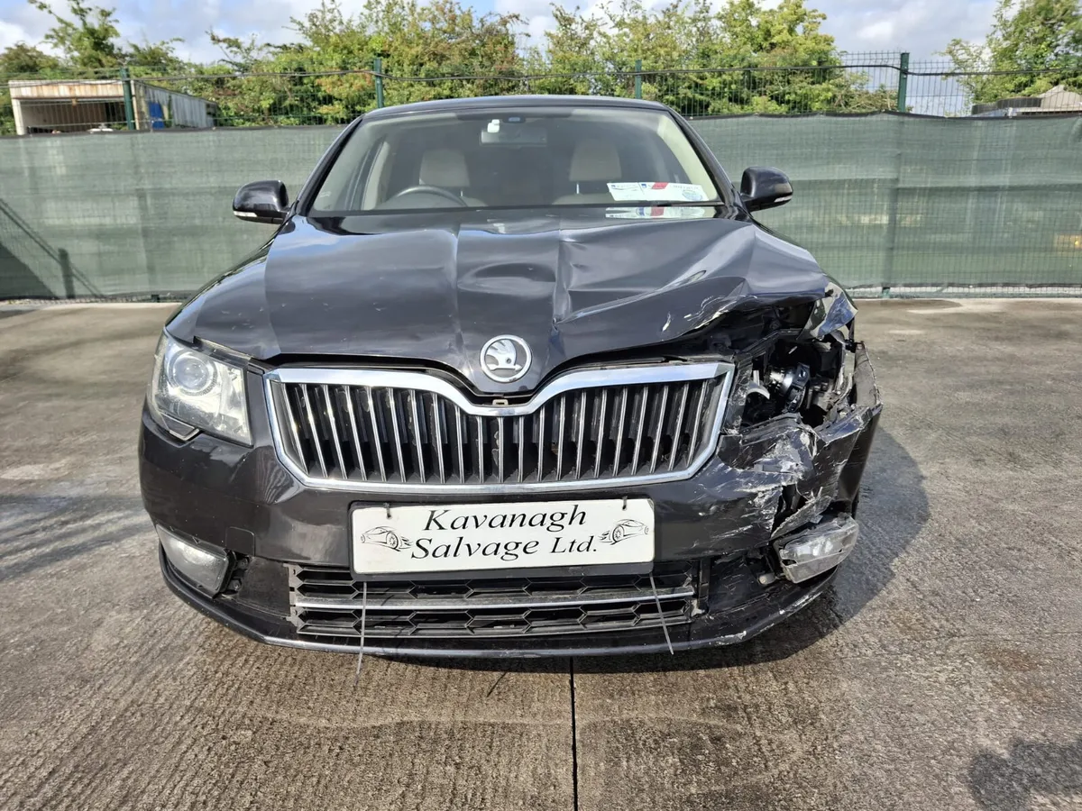 2014 Skoda Superb 2.0 TDI Automatic - Image 3