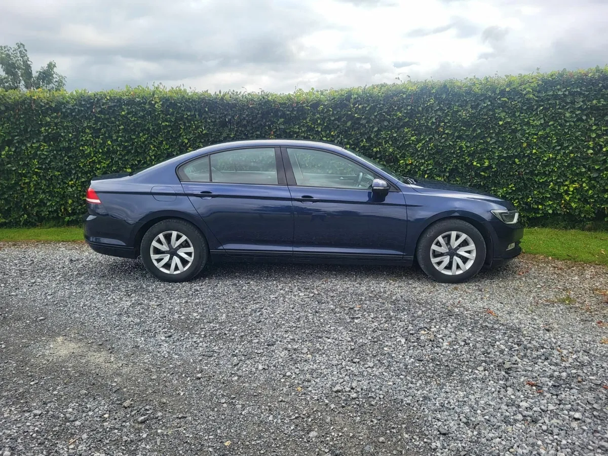 Volkswagen Passat 2015 - Image 4