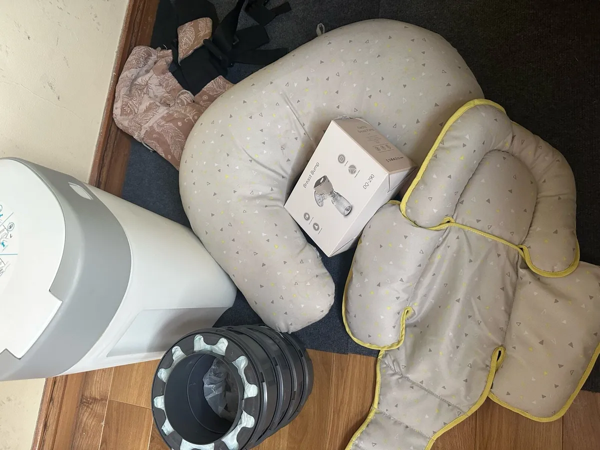Mommy’s helpers (nursing pillow,naps bin,breast pu