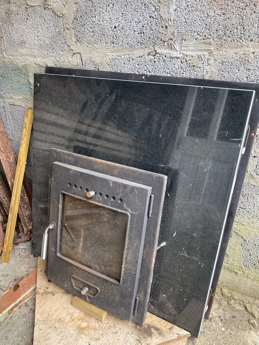 Fire door and surround - Image 3