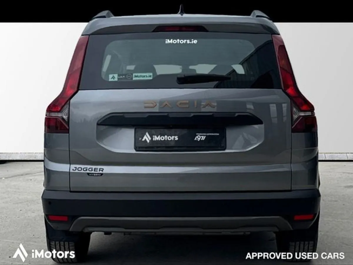 Dacia Jogger 7 Seater Extreme HEV 145 5DR Auto - Image 4