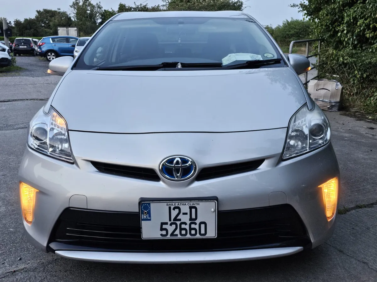 Toyota Prius 2012 hybrid automatic €3650 No offers - Image 4