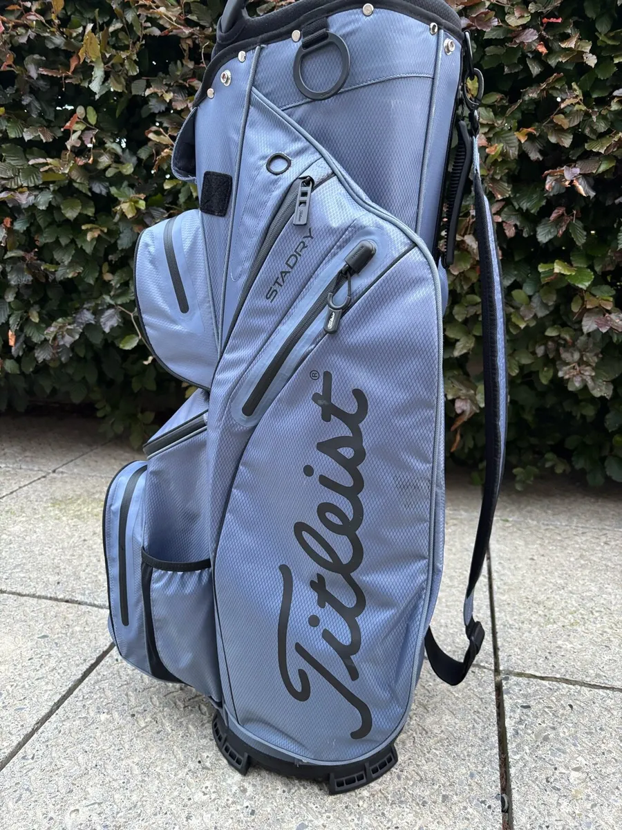 Titleist Golf Bag - Image 1