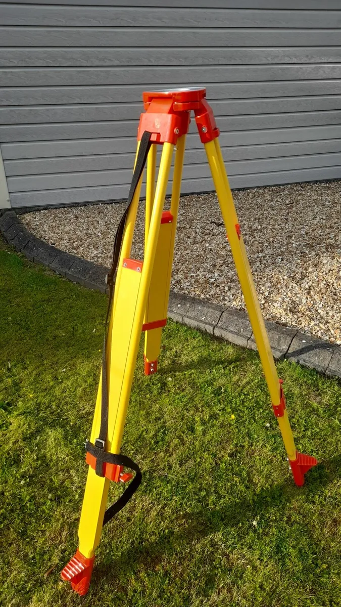 Staff, Tripod - Image 4