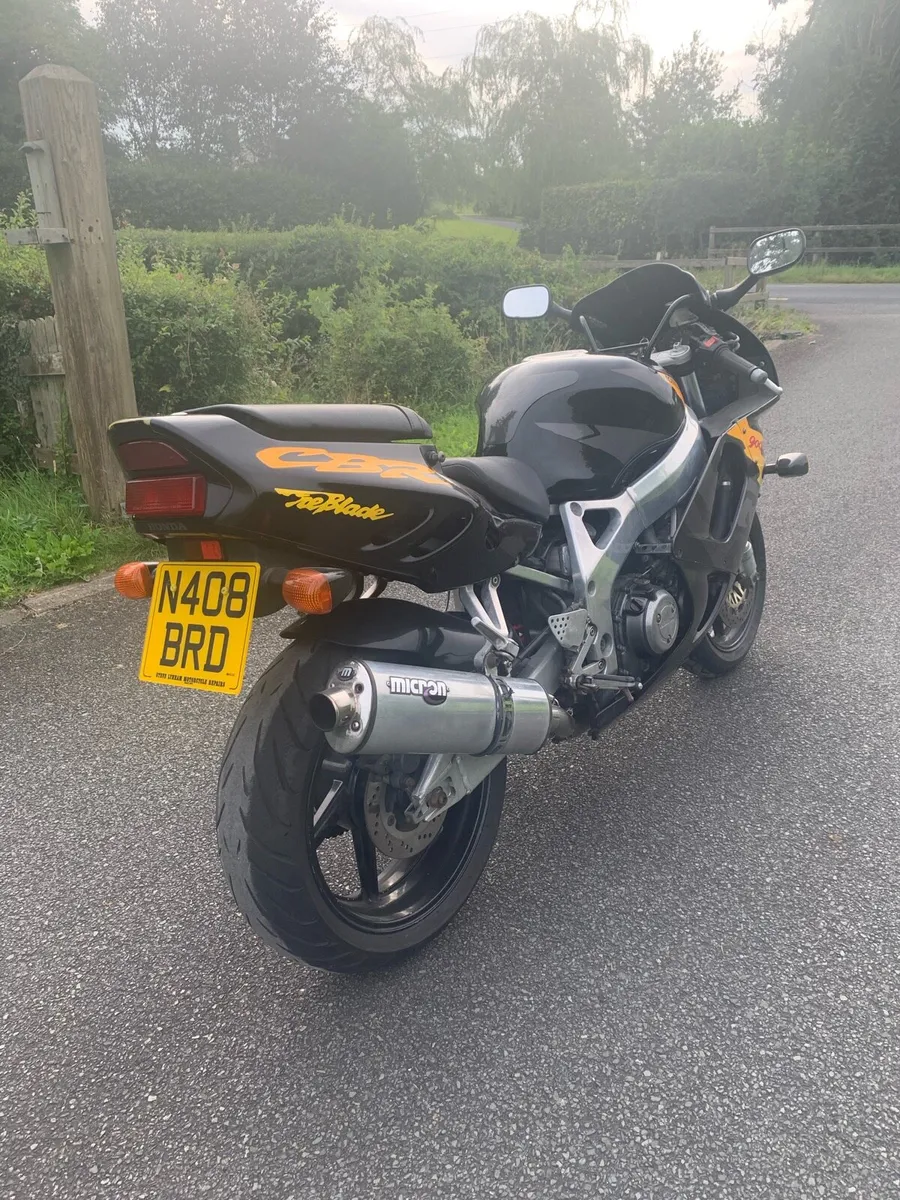 Honda CBR900 Fireblade - Image 4