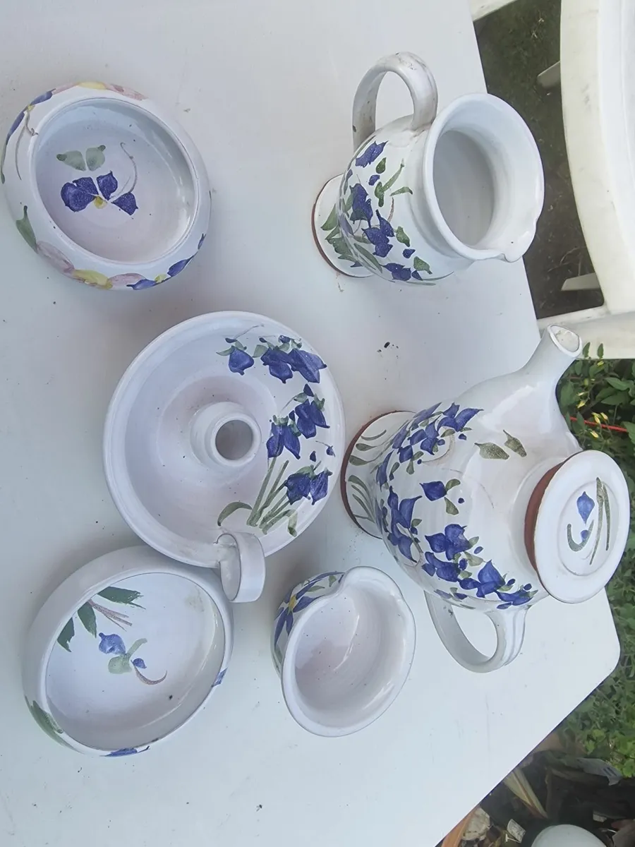 Stephen Pearce pottery. - Image 1