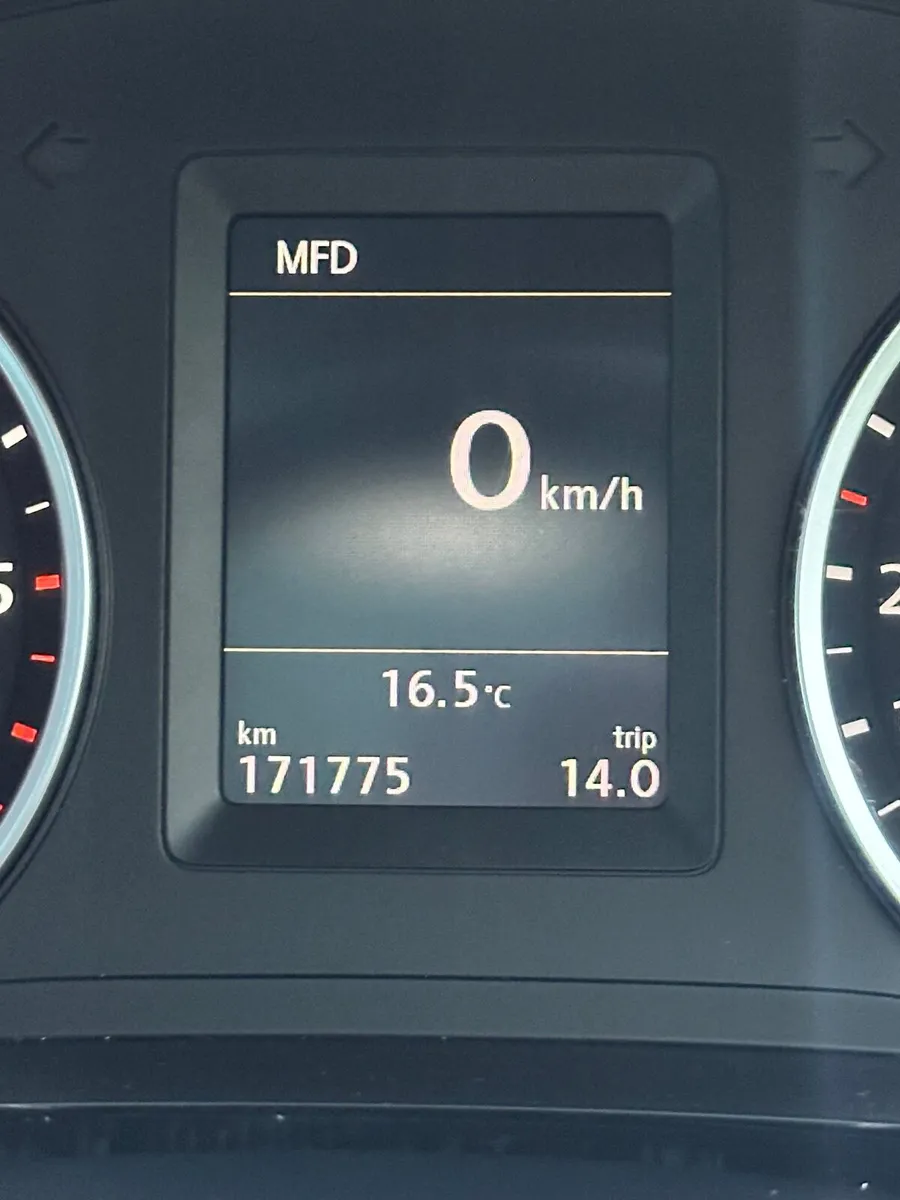 Volkswagen Tiguan 2016 - Image 2