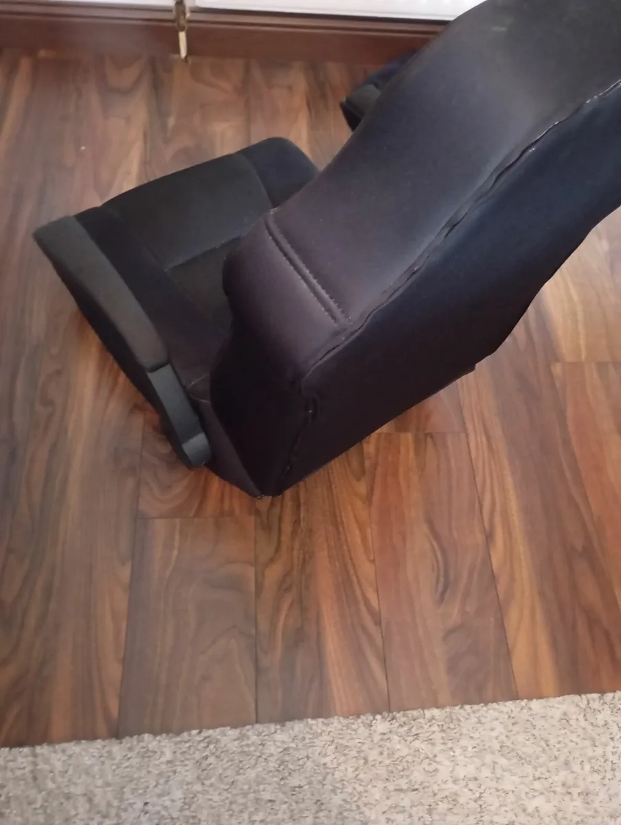Gaming Chair - Image 3