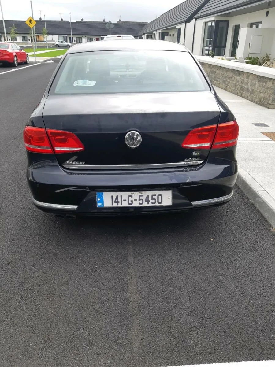 VW  Passat - Image 3